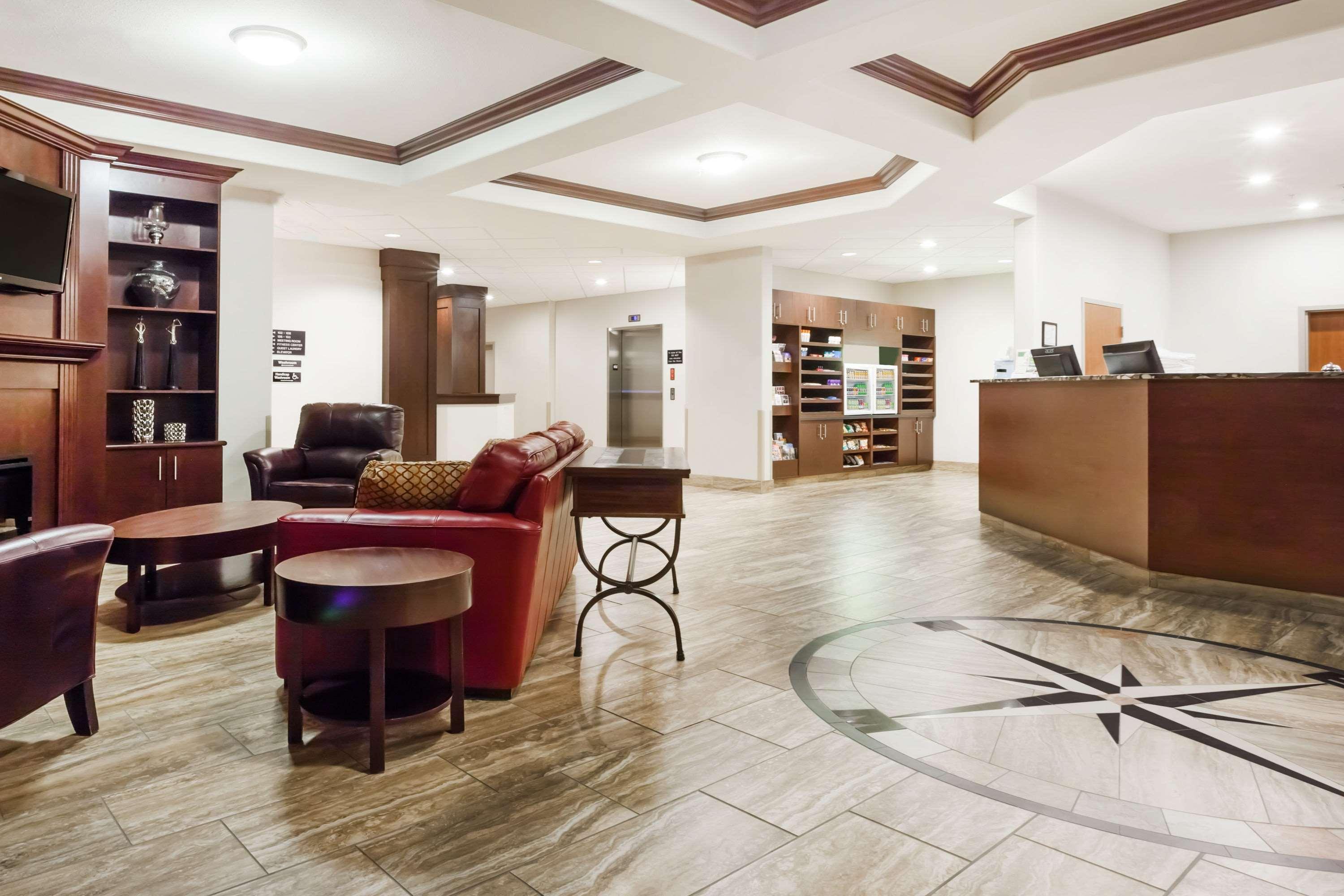 Ramada By Wyndham Creston Hotel Buitenkant foto
